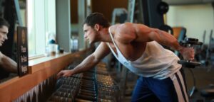 Lee más sobre el artículo Consejos para entrenar los tríceps con pesas