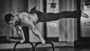 Lee más sobre el artículo ¿Cómo influye la fuerza muscular en el entrenamiento?
