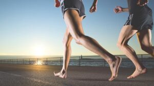 Lee más sobre el artículo El Barefoot Running ¿Cómo correr sin calzado?