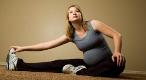 Lee más sobre el artículo ¿Se puede estirar durante el embarazo?