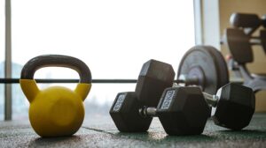 Lee más sobre el artículo ¿Cómo mantener tus músculos cuando no puedes ir al gimnasio?